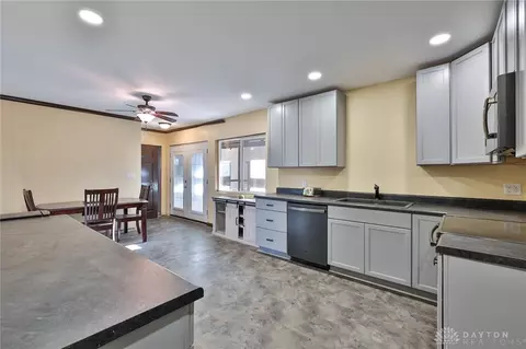 2671 W Possum Rd, Springfield, OH 45506 photo 12