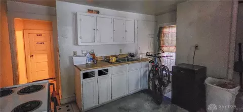 1437 S Limestone, Springfield, OH 45506 photo 6