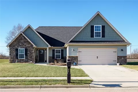 850 Governors Rd, Troy, OH 45373