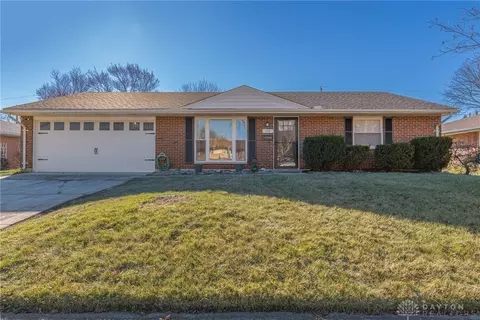 324 Faculty Dr, Fairborn, OH 45324