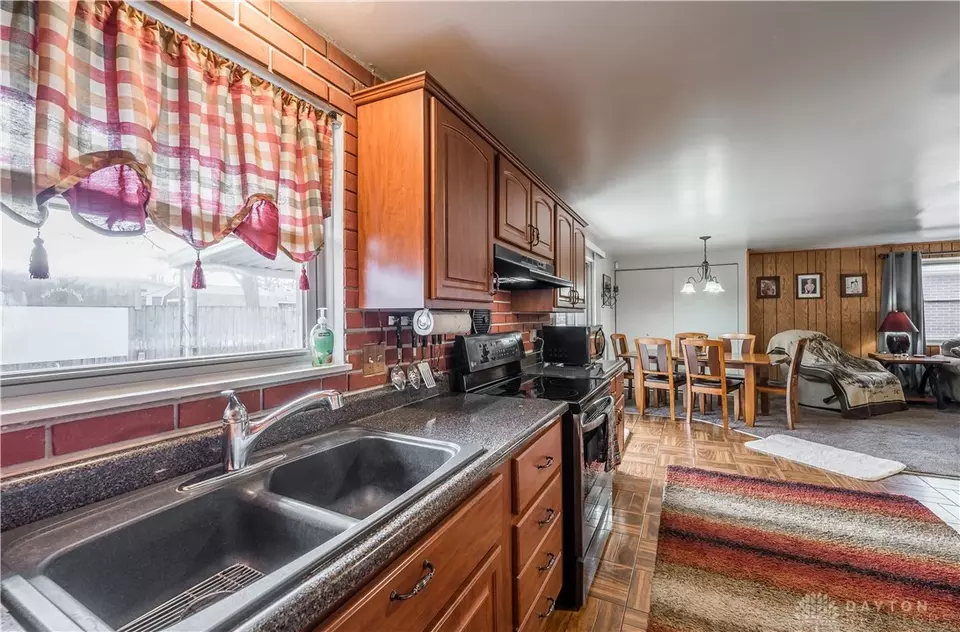  114 Silverstone Dr, Englewood, OH 45322 photo 11