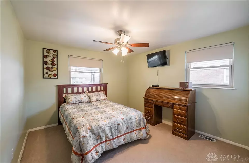  114 Silverstone Dr, Englewood, OH 45322 photo 17