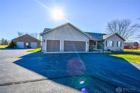 108 Waverly Way, Wilmington, OH 45177