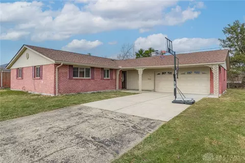 5443 Bromwick Dr, Dayton, OH 45426