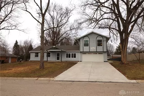 4215 Tonawanda Trl, Beavercreek, OH 45430