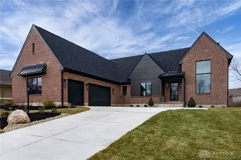 1964 Horseshoe Bnd, Washington Township, OH 45458