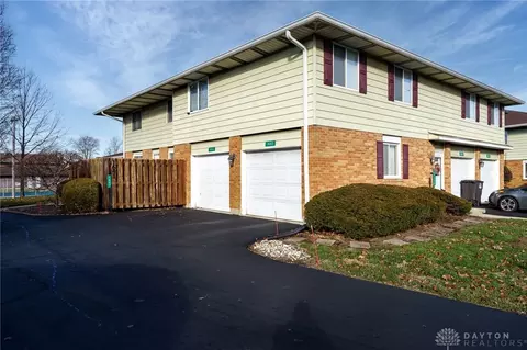 1643 Villa South Dr, Dayton, OH 45449