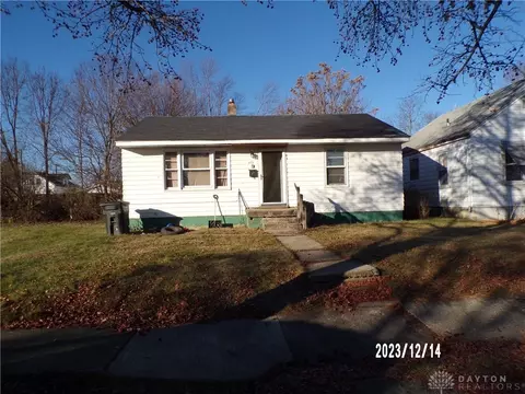 915 N Upland Ave, Dayton, OH 45402