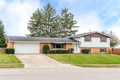 1286 Redbud Dr, Fairborn, OH 45324
