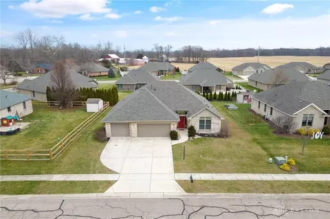 6588 Rising Sun Ct, Waynesville, OH 45068