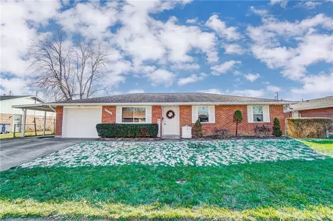 5930 Clearlake Dr, Dayton, OH 45424