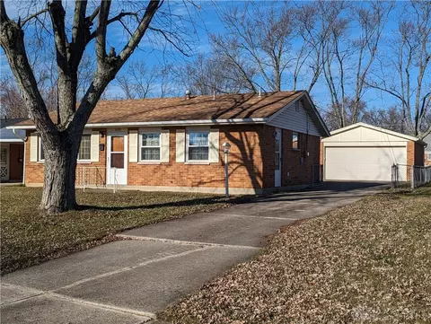 2129 Canary Ct, Dayton, OH 45414