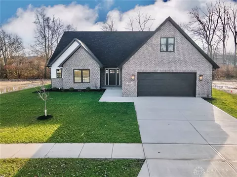 296 N Branch Run, Tipp City, OH 45371