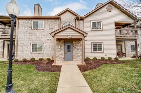 1820 Piper Ln #208, Centerville, OH 45440
