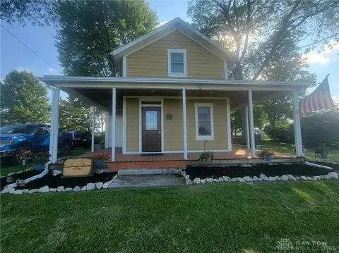 10477 Dayton Greenville, Brookville, OH 45309