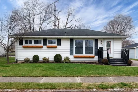 852 Dellwood Dr, Troy, OH 45373