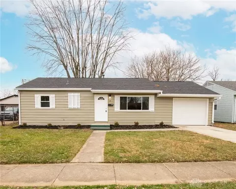 69 Diana Ln, Fairborn, OH 45324