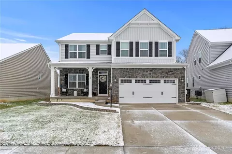 20 Cascade Dr, Fairborn, OH 45324