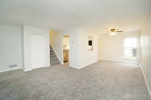 690 Woodthrush Dr, Cincinnati, OH 45244 photo 3