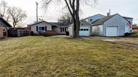 32 Wolf Ave, Englewood, OH 45322