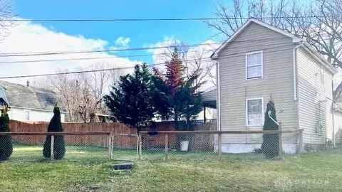 1597 Columbus Ave, Springfield, OH 45503