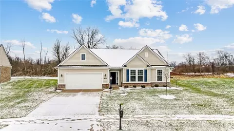961 Reeder Cir, Dayton, OH 45458