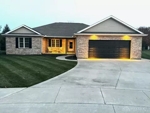 103 Ashford Cir, Greenville, OH 45331