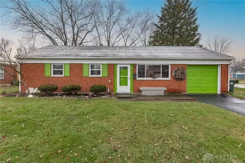 110 Worman Dr, Englewood, OH 45322