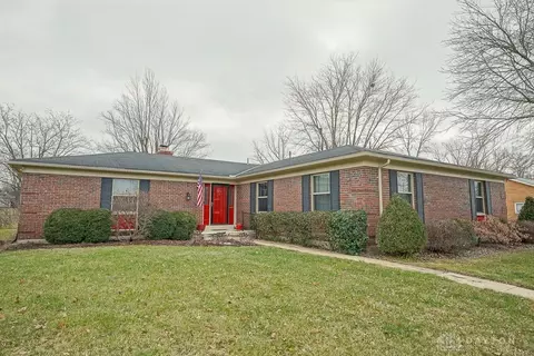 800 Olympian Cir, Dayton, OH 45417