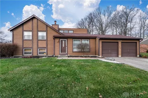 10180 Forestedge Ln, Miamisburg, OH 45342
