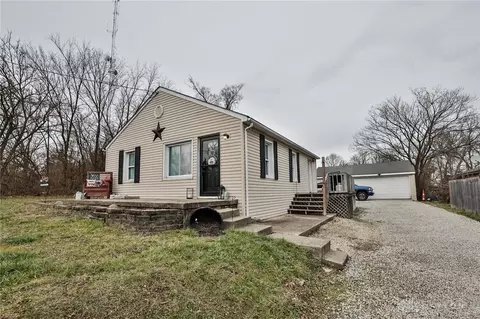 8822 Chamberlain Rd, Carlisle, OH 45005