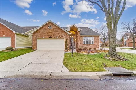 6849 Greyfield Ct, Centerville, OH 45459 photo 2