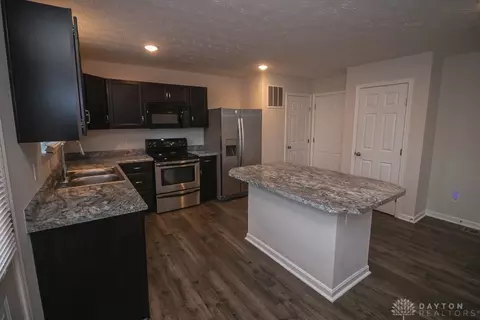 2844 Pine Leaf Ct, Hamilton, OH 45013 photo 9