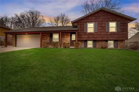 140 Teakwood Ln, Springboro, OH 45066