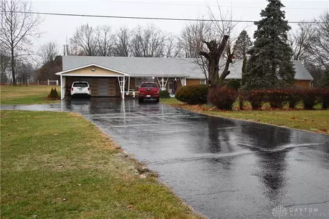 6864 Cobaugh Rd, Tipp City, OH 45371