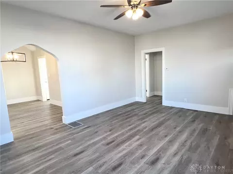 7 Ludlow Pl, Cincinnati, OH 45217 photo 2