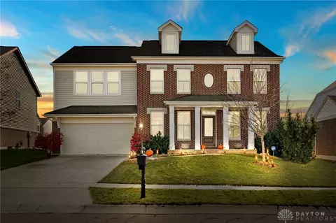 255 Clearsprings Dr, Springboro, OH 45066