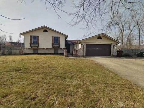 3312 Panorama Cir, Dayton, OH 45415