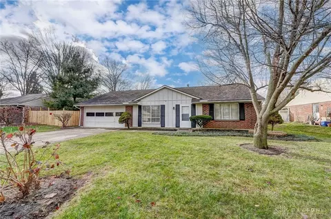 4333 Bellemead Dr, Bellbrook, OH 45305