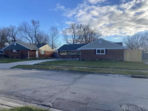 5282 Flotron Dr, Huber Heights, OH 45424