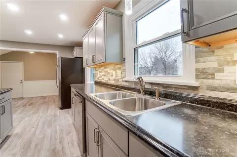 1704 Ewalt Ave, Dayton, OH 45420 photo 14