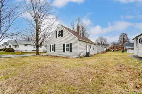 1704 Ewalt Ave, Dayton, OH 45420 photo 3