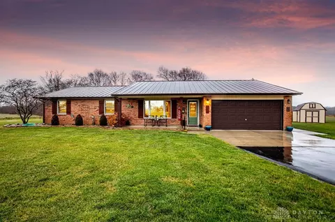 1301 Dusty Ln, West Alexandria, OH 45381