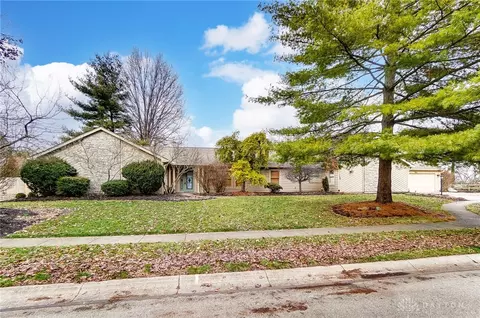 8304 Rhine Way, Sugarcreek Township, OH 45458