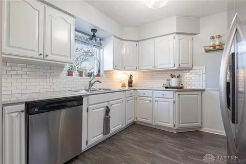 3115 Fairway Dr, Kettering, OH 45409 photo 9