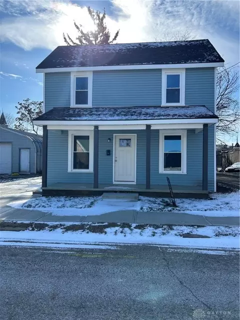 8 E Xenia St, Jamestown, OH 45335