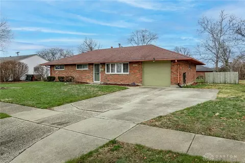 2221 Owendale Dr, Dayton, OH 45439