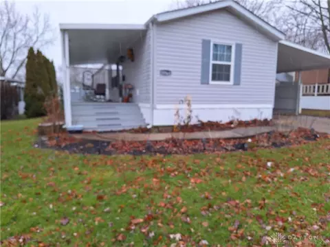 10564 N Valette Cir, Miamisburg, OH 45342