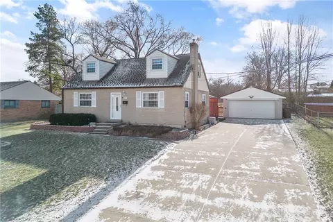 2221 Pacora Dr, Springfield, OH 45231