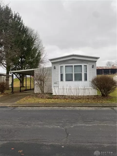 5030 W Sierra Cir, Dayton, OH 45414